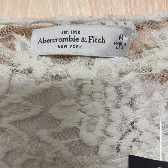 Abercrombie and Finch Crop Top Shirt - Picture 3 of 5